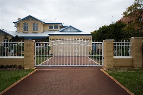 5 Fence And Gate Designs For Your Property.